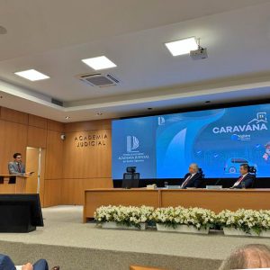 Caravana da Reurb é apresentada ao Ministro Fachin e alcança marco histórico em Santa Catarina: um aumento de 40% em apenas 9meses 2 min EF 2